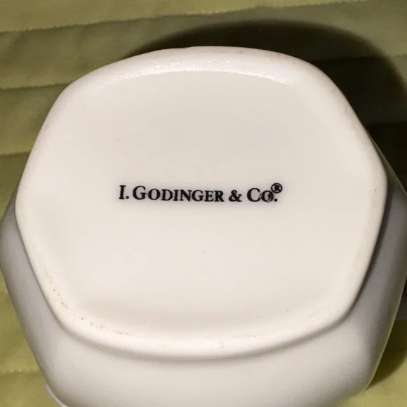 GODINGER VTG. Elegant White Floral PorcelainPitcher$25 - Picture 3 of 5